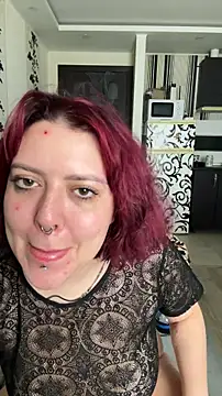 Snapshot of MurrbyAliceMoore chatting on December 2025 10:18:02 PM MurrbyAliceMoore online show from December 2025 10:18:02 PM