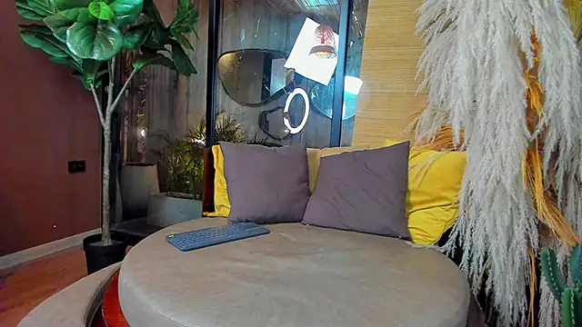 Snapshot of isaac_grimm chatting on December 2025 04:17:02 AM isaac grimm online show from December 2025 04:17:02 AM