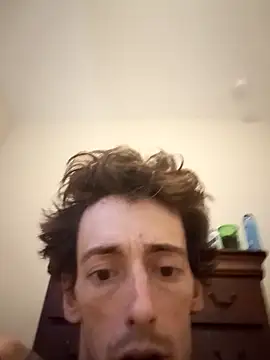 Snapshot of Queen4535t chatting on December 2025 07:40:02 PM Queen4535t online show from December 2025 07:40:02 PM