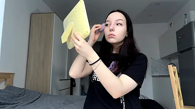 Snapshot of WhiteNoiseJoy chatting on December 2025 06:21:01 AM WhiteNoiseJoy online show from December 2025 06:21:01 AM