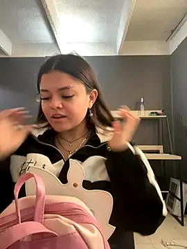 Snapshot of Camila_Duarte2 chatting on December 2025 02:03:01 PM Camila Duarte2 online show from December 2025 02:03:01 PM