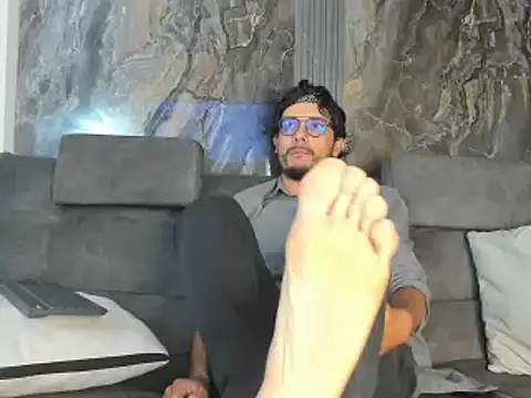 EnzoDarkwood online show from December 2025 01:59:02 PM