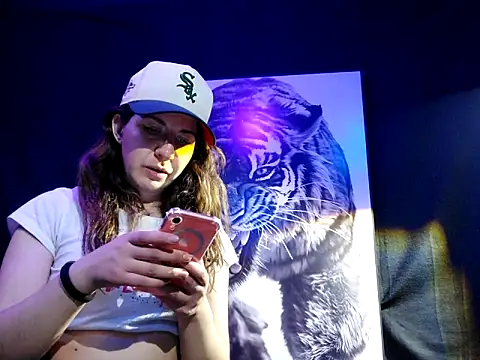 NatyMia online show from December 2025 04:45:02 PM