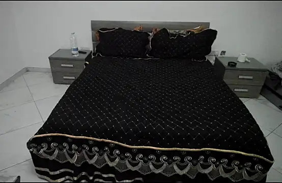 perlaa777 online show from December 2025 10:29:01 PM