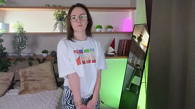 Snapshot of ChongFefer chatting on December 2025 01:10:01 AM ChongFefer online show from December 2025 01:10:01 AM