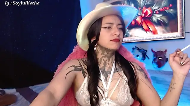 Snapshot of Julls420_ chatting on December 2025 03:45:02 AM Julls420 online show from December 2025 03:45:02 AM