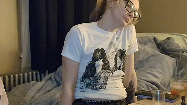 blondebombshell4343 online show from December 2025 12:59:02 AM