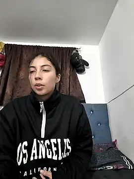 Snapshot of Mishelle-Brizo- chatting on December 2025 03:44:02 AM Mishelle-Brizo- online show from December 2025 03:44:02 AM