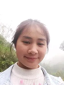 Snapshot of Him_MountainGirl chatting on December 2025 02:05:02 AM Him MountainGirl online show from December 2025 02:05:02 AM