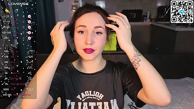 Snapshot of Alena_MellS chatting on December 2025 08:52:02 AM Alena MellS online show from December 2025 08:52:02 AM