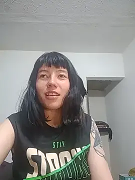 Snapshot of Angeline__Thompson chatting on December 2025 02:06:02 AM Angeline Thompson online show from December 2025 02:06:02 AM