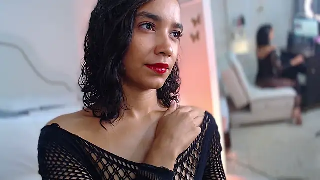 Snapshot of crystalkova chatting on December 2025 12:54:01 PM crystalkova online show from December 2025 12:54:01 PM