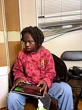 Snapshot of YourLittleBoyfriend chatting on December 2025 03:45:02 AM YourLittleBoyfriend online show from December 2025 03:45:02 AM