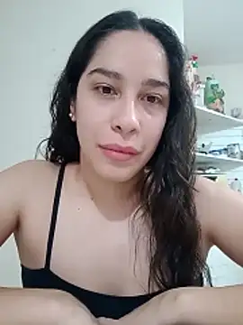 Snapshot of EvaHatman chatting on December 2025 10:32:01 AM EvaHatman online show from December 2025 10:32:01 AM