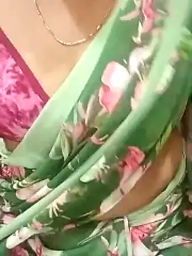 Snapshot of crazysexy_aunty chatting on December 2025 06:12:02 PM crazysexy aunty online show from December 2025 06:12:02 PM