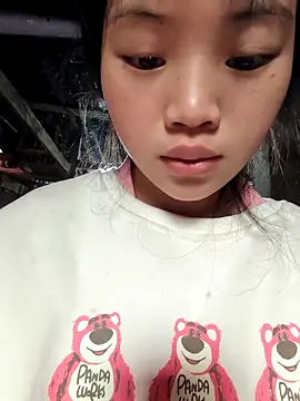 Quieny-x online show from December 2025 05:01:02 AM