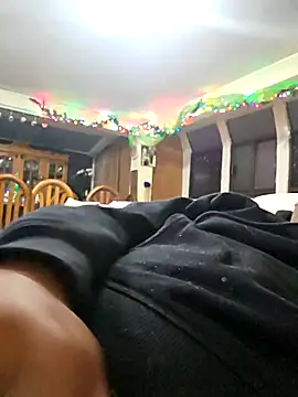 Snapshot of mikeeddy1517 chatting on December 2025 04:17:01 AM mikeeddy1517 online show from December 2025 04:17:01 AM