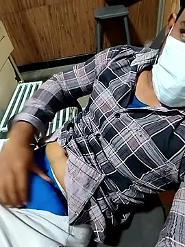 Snapshot of _alexzz1155_ chatting on December 2025 04:29:02 AM alexzz1155 online show from December 2025 04:29:02 AM