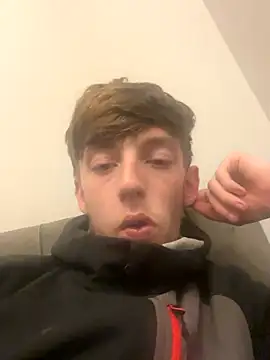 hungdomlad online show from December 2025 05:18:02 PM