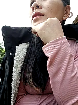 Uzi-na online show from December 2025 09:15:02 AM