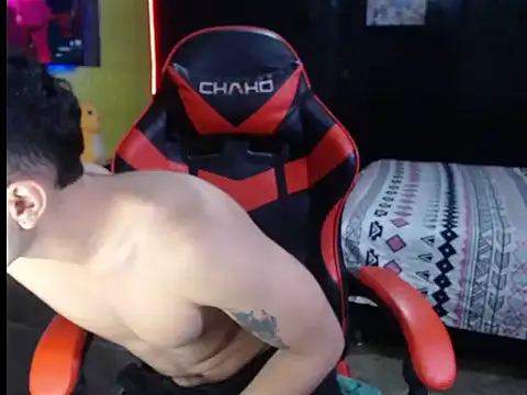 Snapshot of JustynAle2025 chatting on December 2025 10:50:02 PM JustynAle2025 online show from December 2025 10:50:02 PM