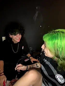 CrejinhaGotica online show from December 2025 01:35:01 AM