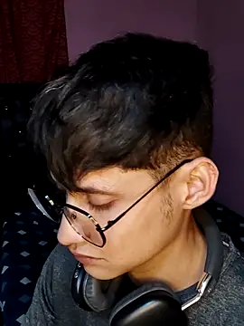 Axell-1997 online show from December 2025 02:18:01 AM