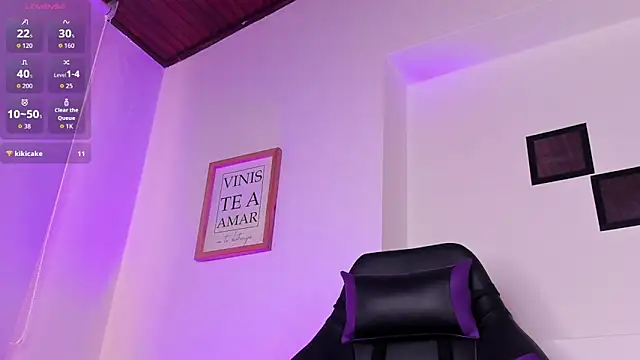  noa smithh  online show from December 2025 08:16:02 PM