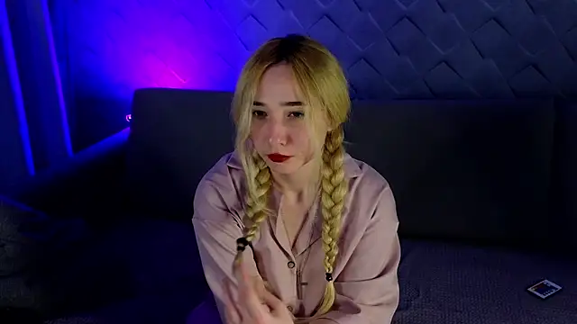 lilcozyvert  online show from December 2025 10:39:01 PM