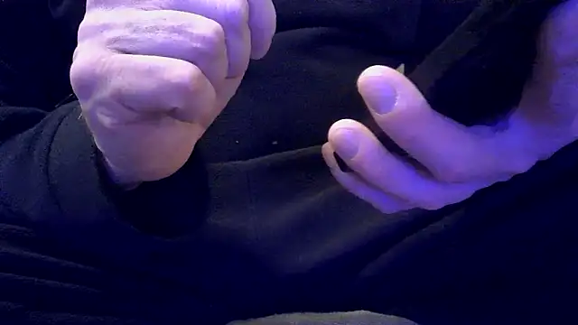 pipino76 online show from December 2025 09:33:02 PM