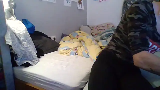 WildundJung online show from November 2025 03:23:02 PM