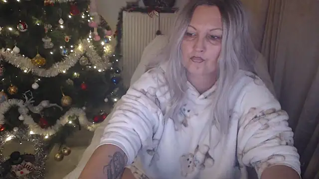 Divineblond online show from December 2025 10:28:02 PM