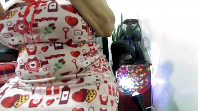 Snapshot of jenny_milf69 chatting on October 2025 01:12:02 PM jenny milf69 online show from October 2025 01:12:02 PM