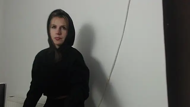 Snapshot of DedeSibel chatting on January 2025 06:41:02 PM DedeSibel online show from January 2025 06:41:02 PM