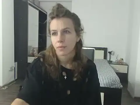 Snapshot of DedeSibel chatting on January 2025 07:57:01 AM DedeSibel online show from January 2025 07:57:01 AM