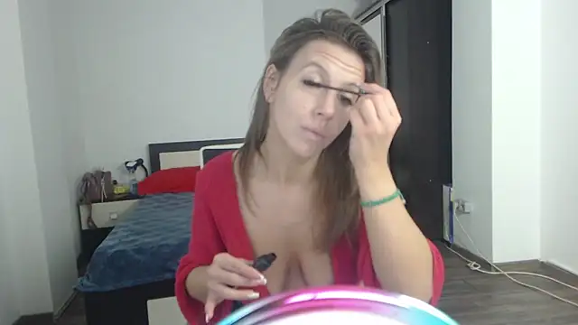 Snapshot of DedeSibel chatting on February 2025 07:31:02 AM DedeSibel online show from February 2025 07:31:02 AM