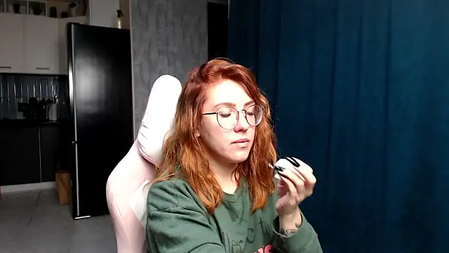 Reginasmilee online show from October 2025 02:50:02 AM