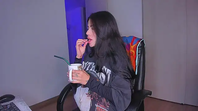 Lisegg  online show from November 2025 10:04:02 AM