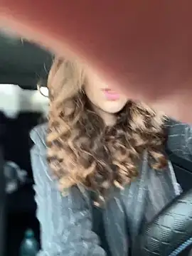 Snapshot of MariiD chatting on October 2025 06:03:01 AM MariiD online show from October 2025 06:03:01 AM