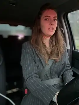 Snapshot of MariiD chatting on December 2025 07:06:02 AM MariiD online show from December 2025 07:06:02 AM