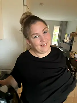 Snapshot of Anna_Alexa chatting on November 2025 07:20:02 AM Anna Alexa online show from November 2025 07:20:02 AM