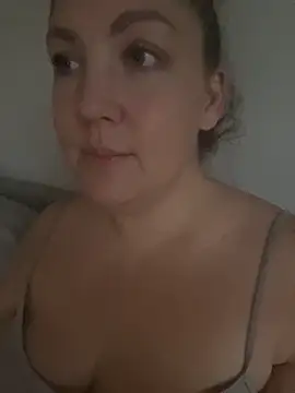 Snapshot of Anna_Alexa chatting on November 2025 07:07:01 AM Anna Alexa online show from November 2025 07:07:01 AM