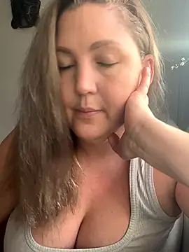 Snapshot of Anna_Alexa chatting on December 2025 10:42:01 AM Anna Alexa online show from December 2025 10:42:01 AM