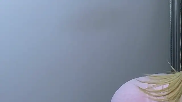 JuliaJuliette online show from February 2025 08:47:02 PM