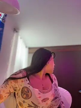 Snapshot of Naiara_sex chatting on November 2025 12:41:02 PM Naiara sex online show from November 2025 12:41:02 PM