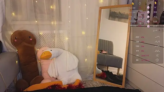 Mira Falls online show from December 2024 05:31:01 AM