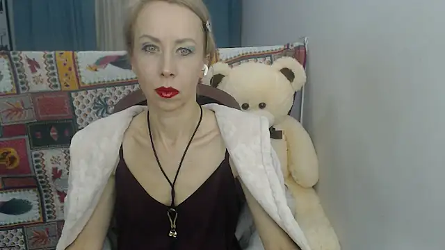 LuxuryNika online show from December 2024 04:48:02 PM