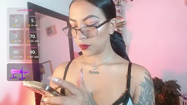 Snapshot of karlavittar chatting on October 2025 12:57:02 PM karlavittar online show from October 2025 12:57:02 PM