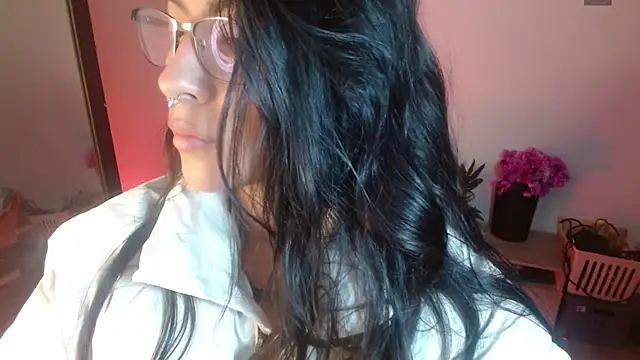 Snapshot of karlavittar chatting on October 2025 02:18:02 PM karlavittar online show from October 2025 02:18:02 PM