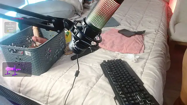 Snapshot of karlavittar chatting on December 2025 05:07:02 PM karlavittar online show from December 2025 05:07:02 PM